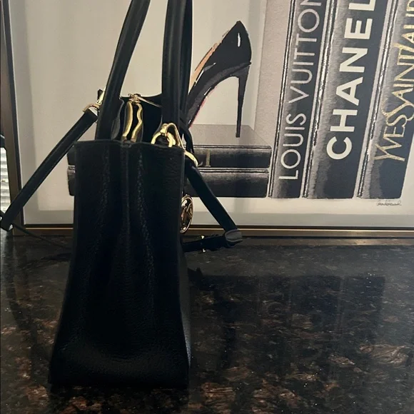 Michael Kors Black and Gold Handbag - Picture 4 of 10